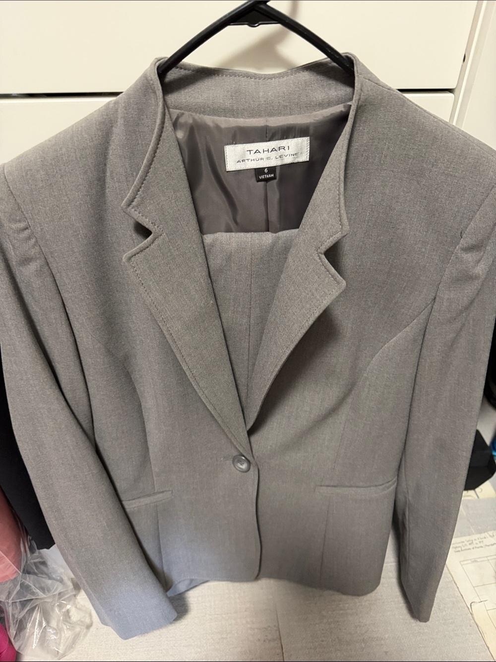 Tahari Gray Tailored Single-Button Pantsuit